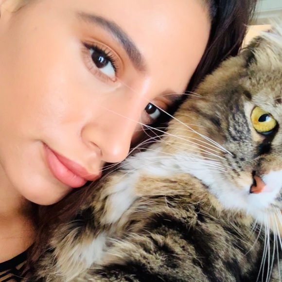 Meet your Posher, Nadia - Picture 1 of 1